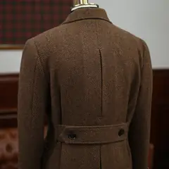 Isir Honour двубортное пальто из шерсти и вискозы Polo — коричневое